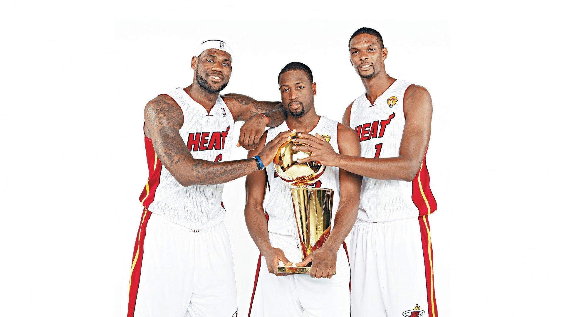 全球杯篮球赛上一场经典的对决引发热议，全球篮球赛事直播