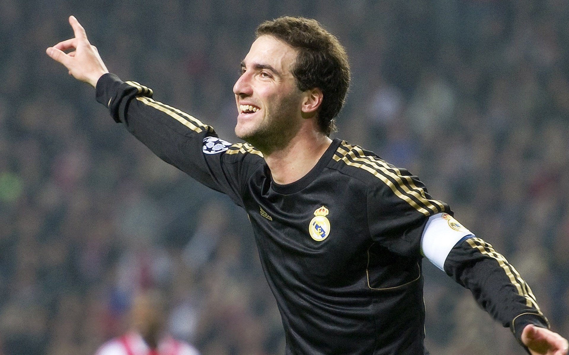 法甲主场迎战高潮迭起，精彩瞬间层出不穷，法甲集锦